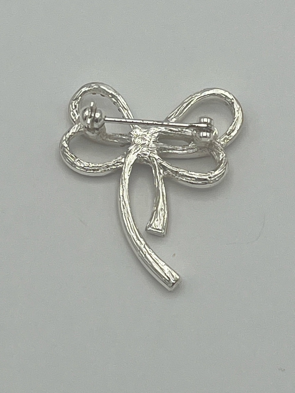 Pristine Silver Rhinestone Bow Brooch - Picture 2 of 2